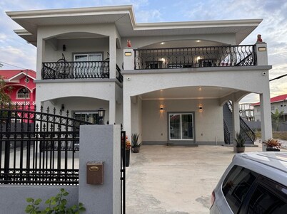 4-bedroom house in nice Georgetown with WiFi, AC. Enjoy your stay