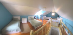 3 bedrooms, free WiFi, bed sheets - Stunning Waterfront Views. Dock Use. Cozy. Large fire pit and outdoor seating. (St. Helen)