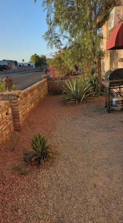Terrace/patio. Beautiful private room, garden!