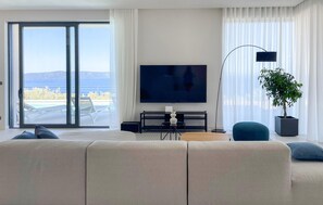 Smart TV - Amazing home in Podgora (Podgora)