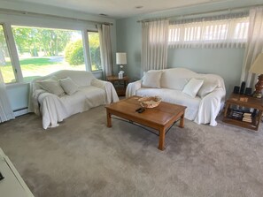 Living area - Lake James Lake House - 4 Bedroom (Angola)