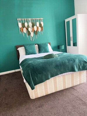 5 chambres, Wi-Fi gratuit, draps fournis