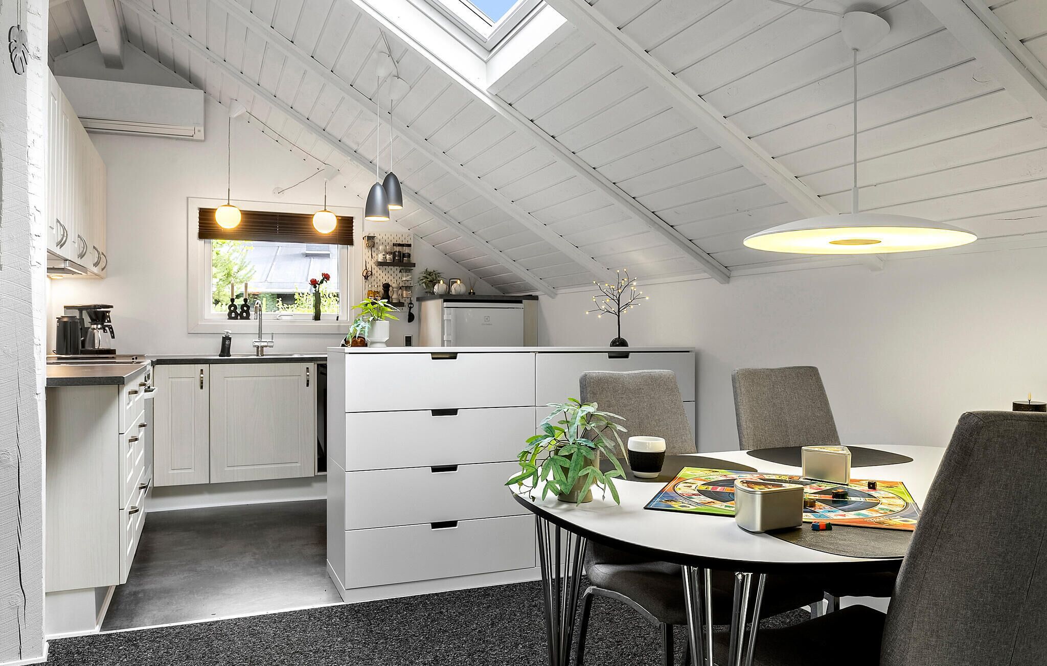 Kühlschrank, Herdplatte, Geschirrspüler