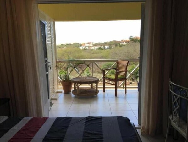 2 bedrooms, in-room safe, iron/ironing board, free WiFi