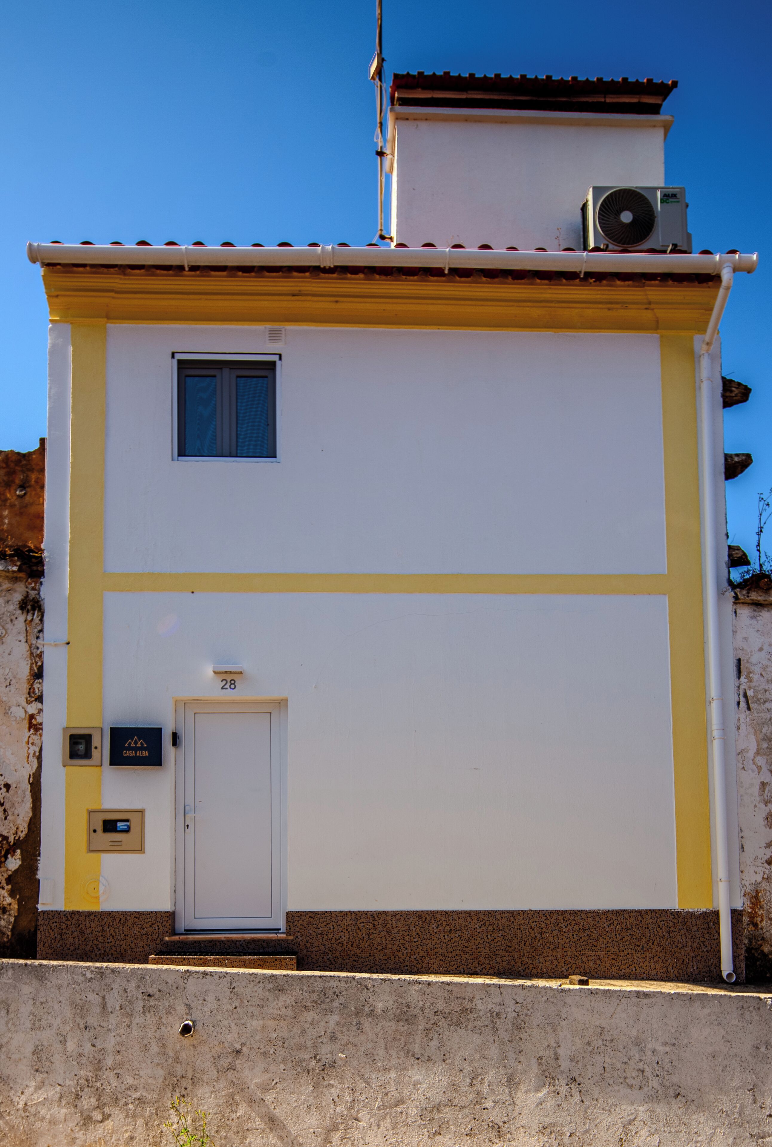 House, 2 Bedrooms, Fireplace, City View | Exterior detail