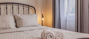 Historic Chic Downtown Suite