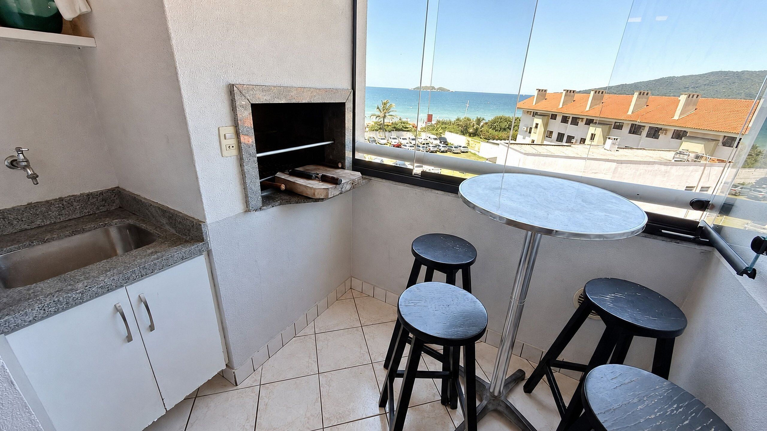 Apartment | Dining
