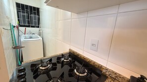 Apartemen | Dapur pribadi | Ketel listrik dan pemanggang roti