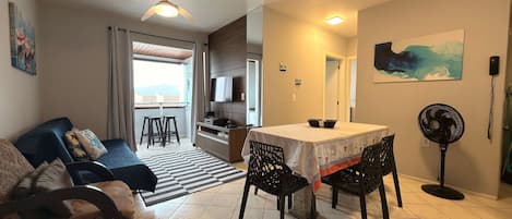 Comfort appartement | Woonruimte | Een flatscreentelevisie, Netflix, betaalfilms en streamingdiensten