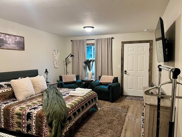 1 bedroom, iron/ironing board, free WiFi, bed sheets