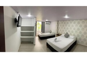 9 chambres, accès Internet, draps fournis