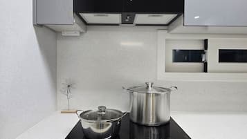 Fridge, microwave