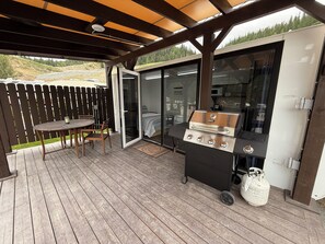 Cabin | Free WiFi - Mara Lake RV Park & Campground (Sicamous)