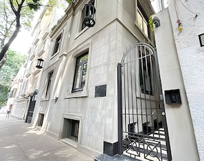 Suite Deluxe, vue ville | Détail de l’extérieur