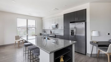 Leilighet, 2 soverom | Eget kjøkken | Kjøleskap, mikrobølgeovn, ovn og kokeplater