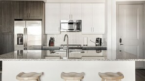 Apartment, 1 Bedroom | Private kitchen