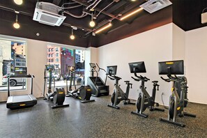 Fitness facility - Downtown Detroit Apartments by Landing (Detroit)