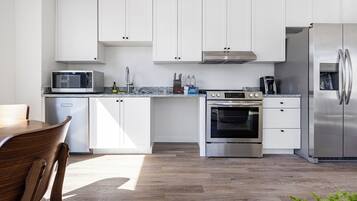 Apartment | Private kitchen | Full-size fridge, microwave, oven, stovetop