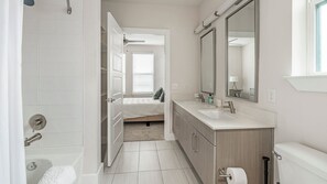Apartment, 2 Bedrooms | Bathroom | Free toiletries, hair dryer, towels, soap