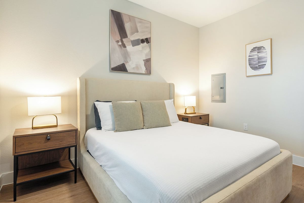 Apartment, 1 Bedroom | Individually decorated, individually furnished, iron/ironing board