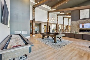 Billiards - Landing Apartments near Sun City Center and Riverview (Wimauma)