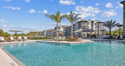 Landing Apartments near Sun City Center and Riverview