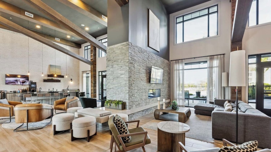 Landing Apartments near Sun City Center and Riverview