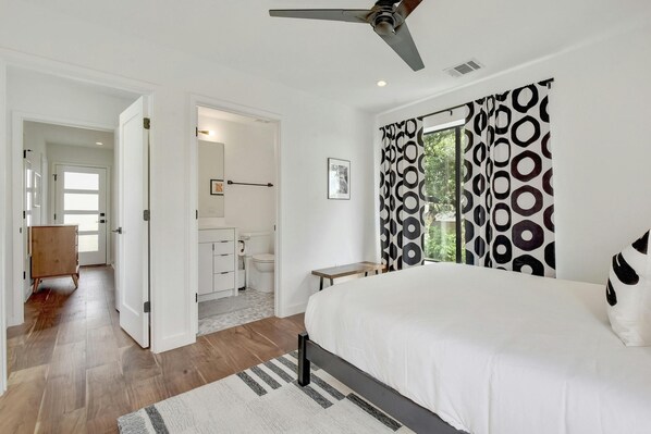 7 bedrooms, iron/ironing board, free WiFi, bed sheets