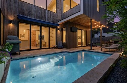 Elevated Luxury + Two Pools - Chelsea Oak Combo!