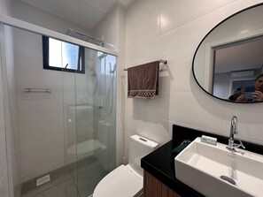 Studio | Bathroom