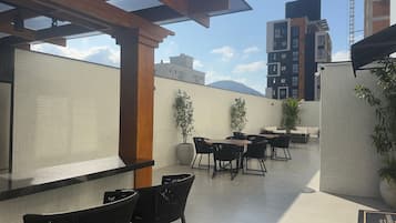 Comfort Studio | Outdoor dining