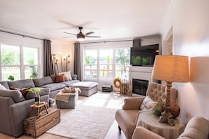 Smart TV y chimenea