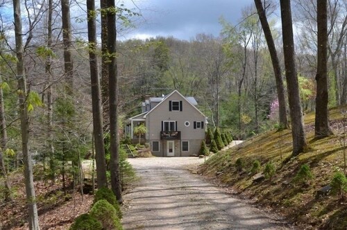 Brookside Cottage In Hocking Hills