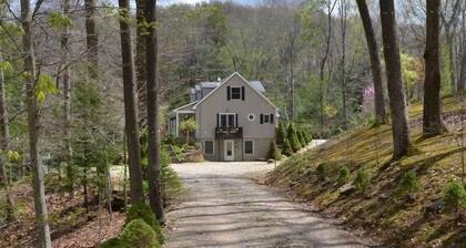 Brookside Cottage In Hocking Hills