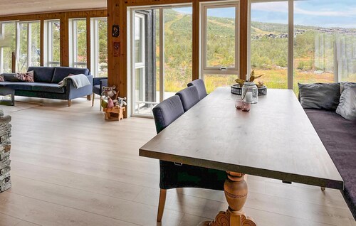 Cozy home in Hovden i Setesdal - with jacuzzi