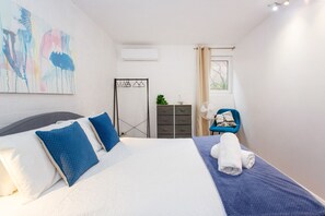 3 slaapkamers, een strijkplank/strijkijzer, wifi