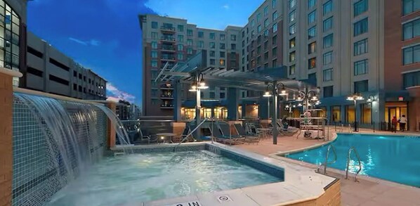 Pool - Perfect Family Vacation at Club Wyndham National Harbor (Oxon Hill)