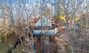 Exterior - Lazy Daze Lake House - Games, Views, Water and more (Soddy Daisy)