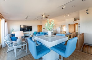 Dining - What-A-View - S Nags Head MP 17, Oceanfront Duplex, Ocean View, Hot Tub, Flex Stays (South Nags Head)