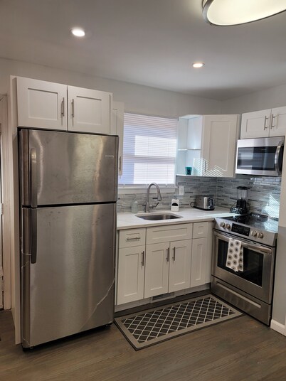 Charming 2-bedroom apartment with WiFi, AC in enchanting Wading River