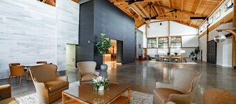 Two Queen Fireplace Suite With Kitchen, Access to Pool, Hot Tub, and Gym