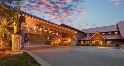 King Studio With Access to Pool, Hot Tub, and Gym