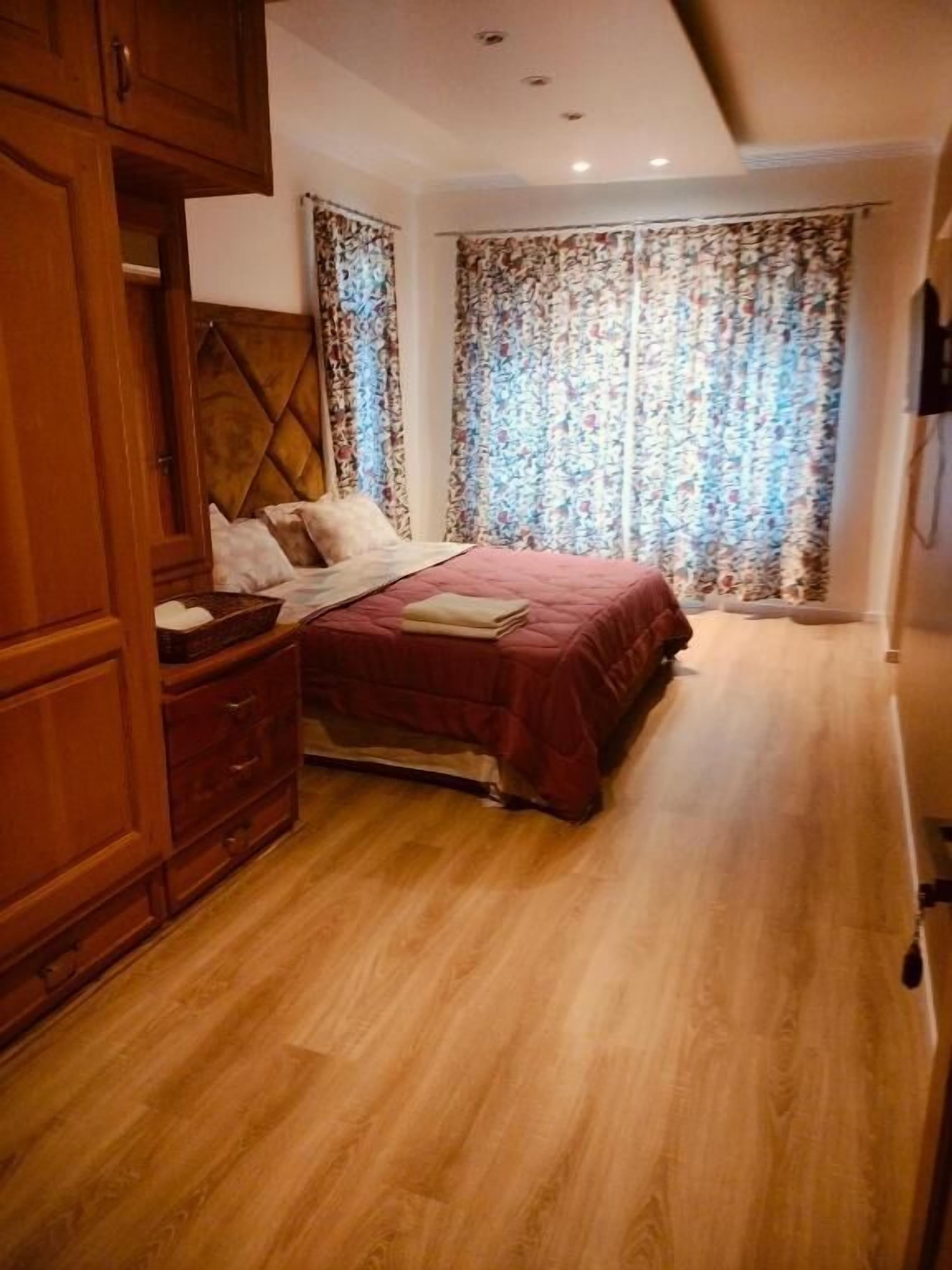 Phòng, ban công, quang cảnh núi | Truy cập Internet không dây miễn phí 