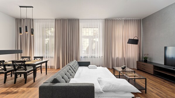 1 bedroom, iron/ironing board, bed sheets