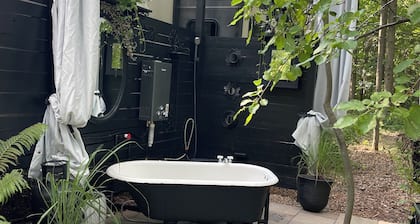 Cozy RV with 1 bedroom extra bed ,in charming Porter 4 miles away from the lake