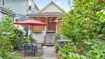 House | 2 bilik tidur