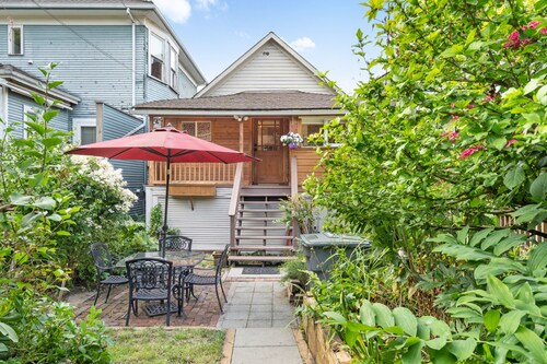 Peaceful Kits Garden Stay