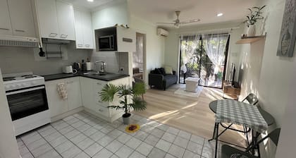Comfy 1 BDR Granny Flat w/Parking Alexandra Hills