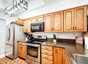 Mikrowelle, Ofen, Geschirrspüler