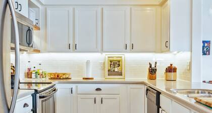 Cliffside Condo|10 min Canandaigua | 15 min Bristol Mountain: Lake, MidTerm Rent